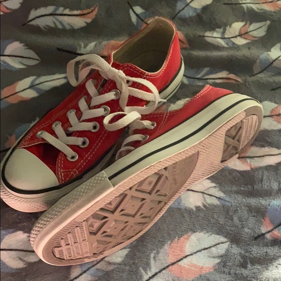 Converse Chuck Taylor red low top sneakers - 7 - Picture 2 of 3